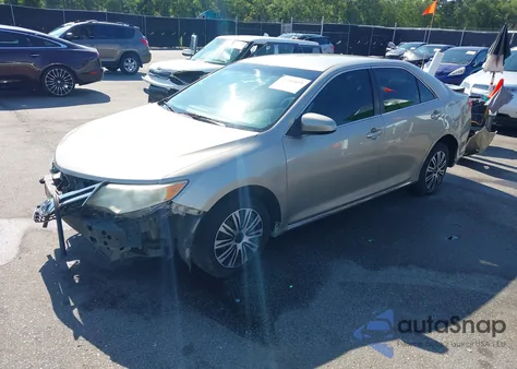 2014 Toyota Camry L/Se/Le/Xle z USA, uszkodzony, nr VIN 4T1BF1FKXEU466052
